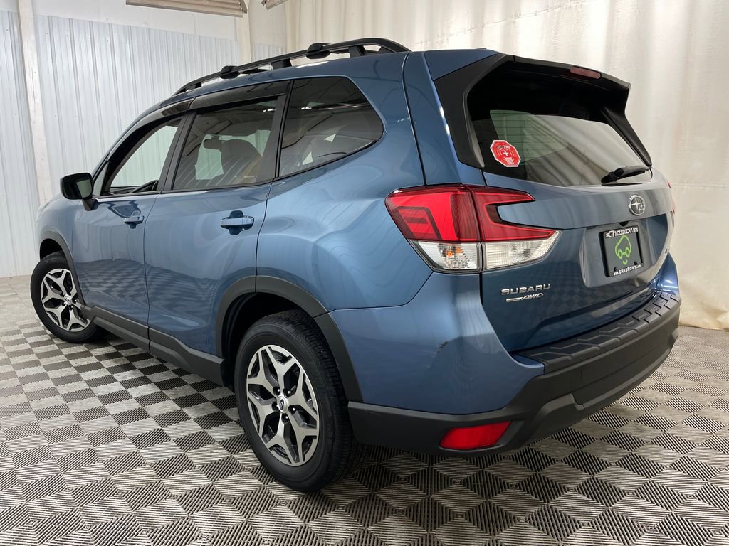 Used 2022 Subaru Forester Premium AWD/4WD image 18