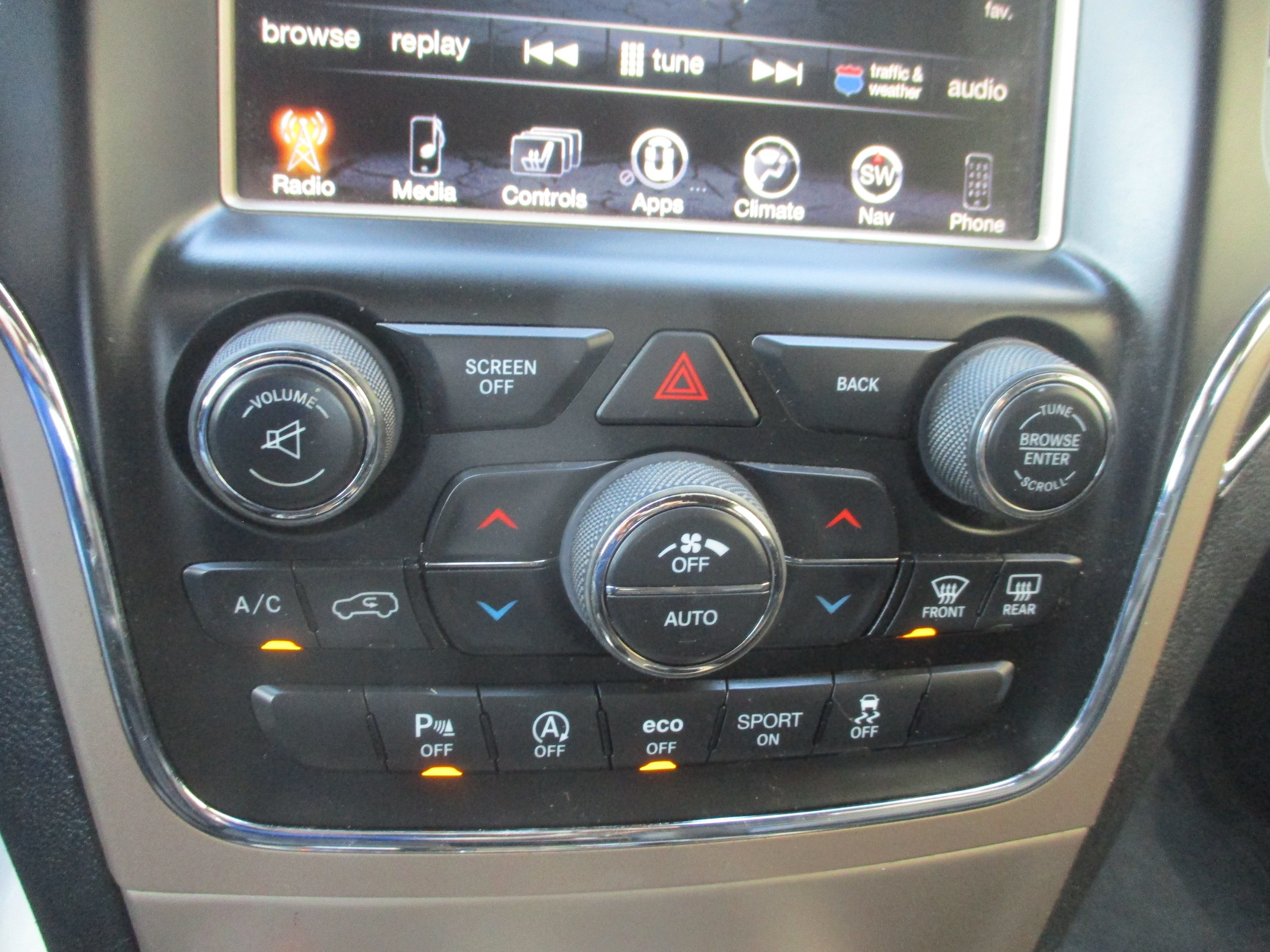 Used 2017 Jeep Grand Cherokee Limited RWD image 12