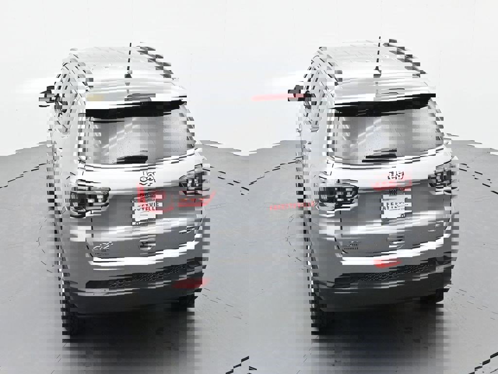 Used 2022 Jeep Compass Latitude image 22