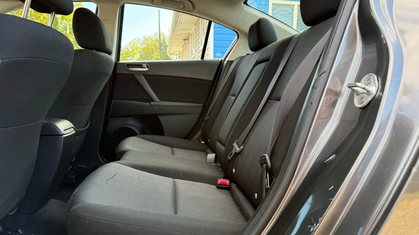 Used 2010 MAZDA MAZDA3 i Touring image 10