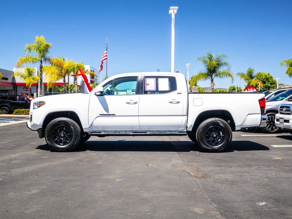Used 2019 Toyota Tacoma SR5 w/ Exterior Package RWD image 4