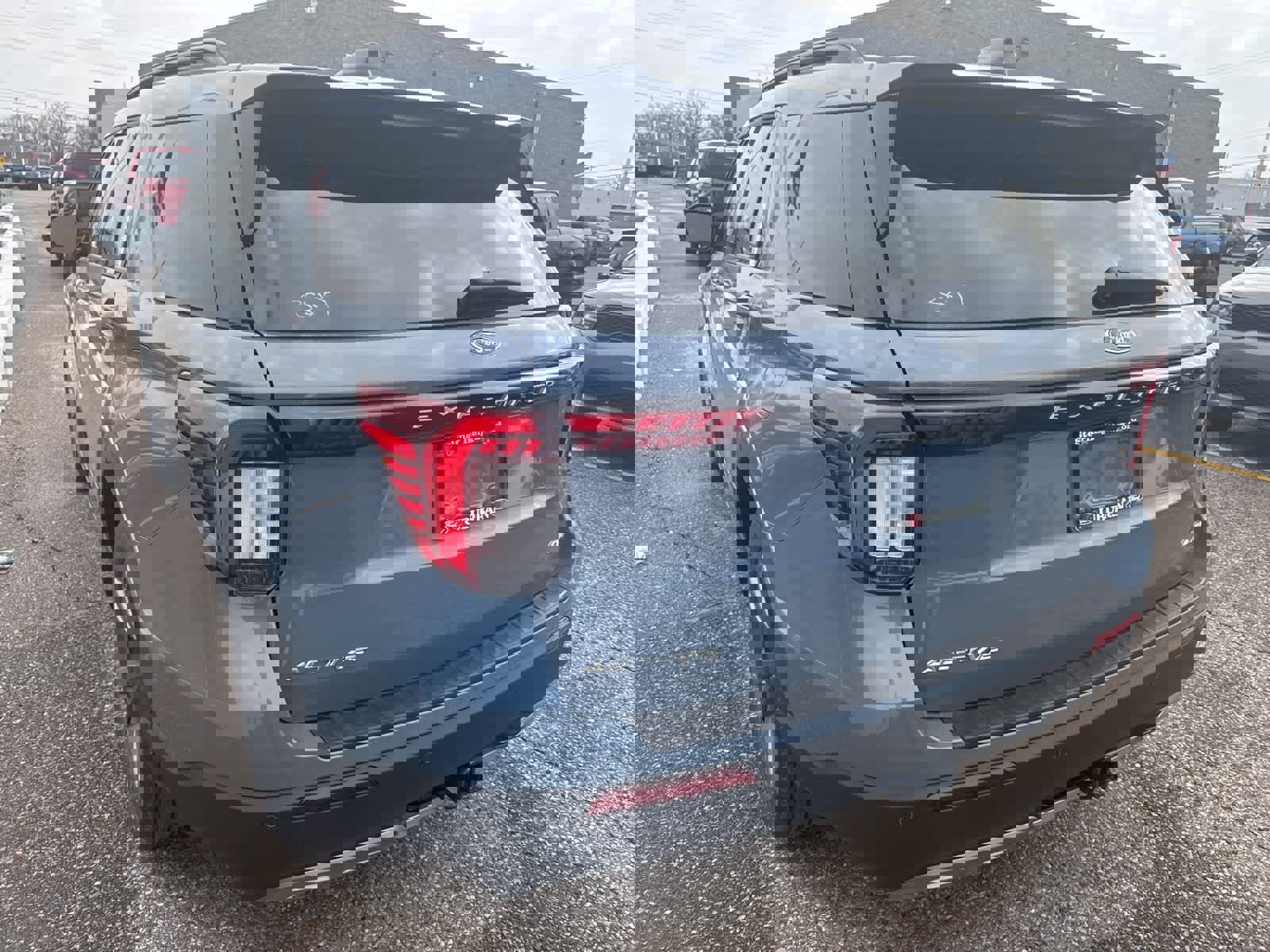 New 2026 Ford Explorer Active w/ Active Comfort Package image 24