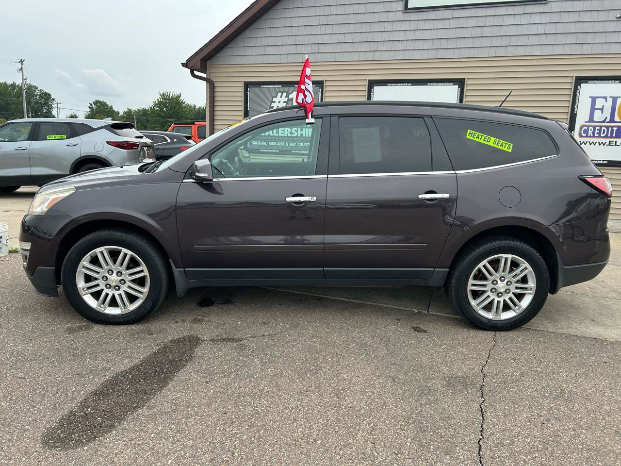 Used 2015 Chevrolet Traverse LT w/ Style and Technology Package FWD image 8