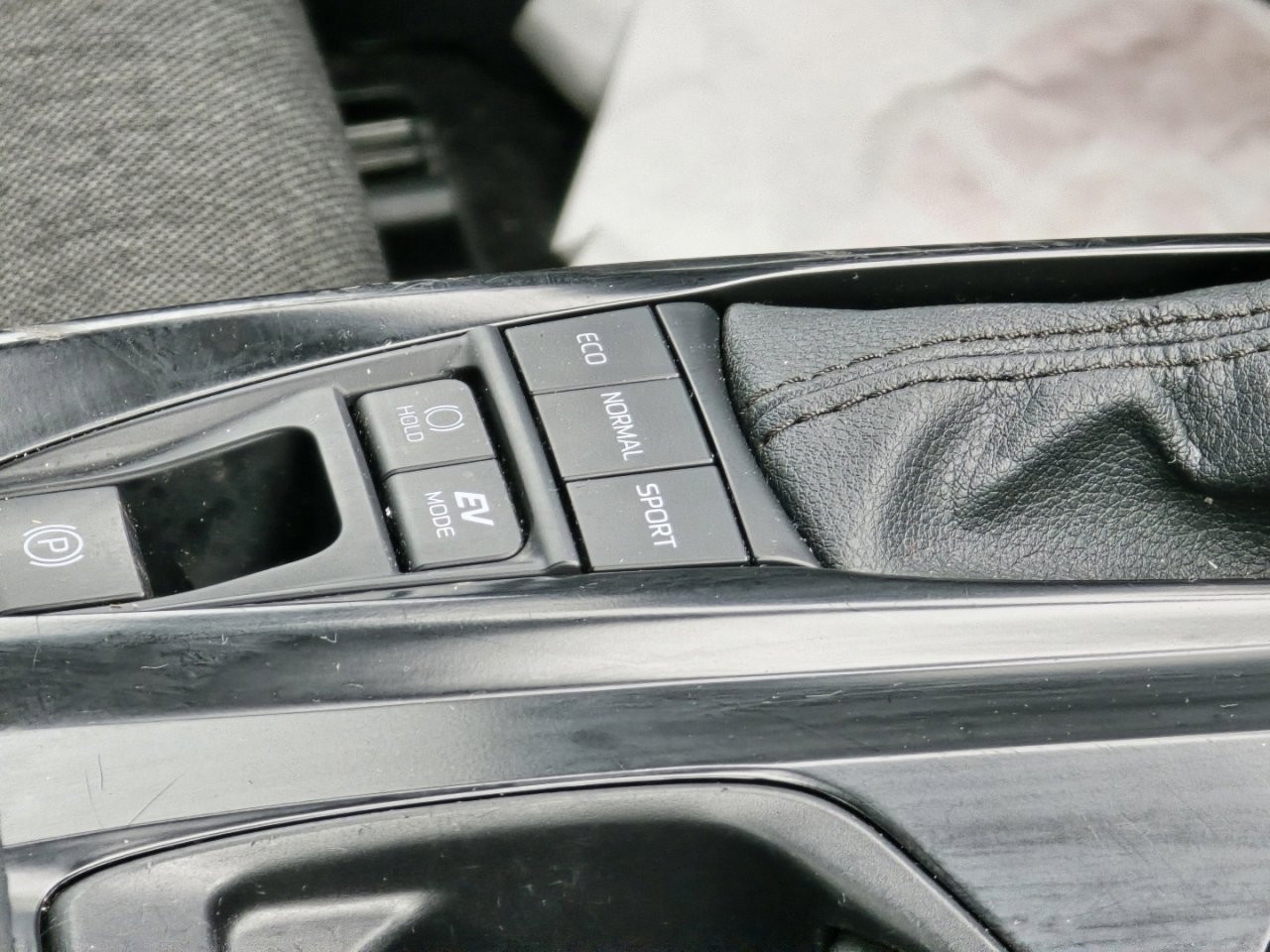 Used 2025 Toyota Camry LE image 17