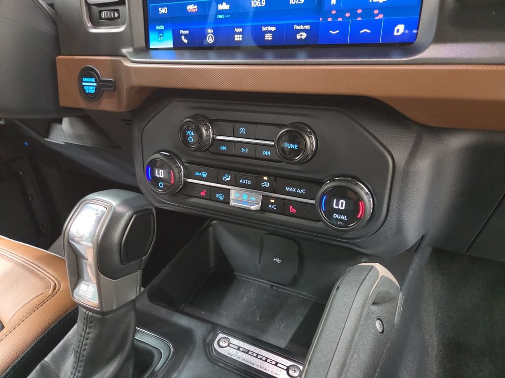 Used 2024 Ford Bronco Outer Banks AWD/4WD image 16
