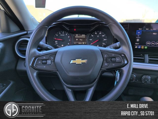 Used 2024 Chevrolet Trax LS w/ LS Convenience Package image 14