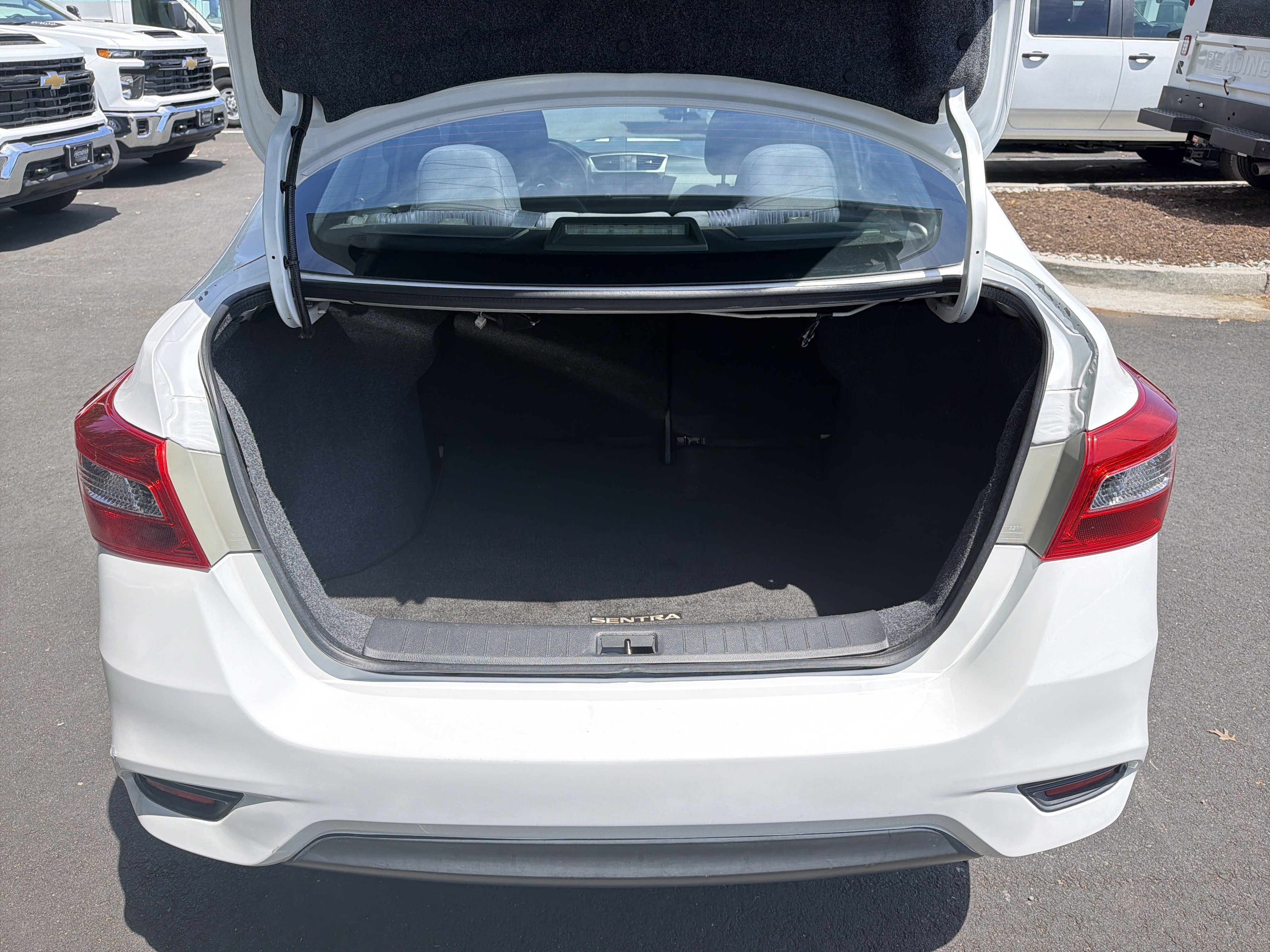 Used 2019 Nissan Sentra SV FWD image 31