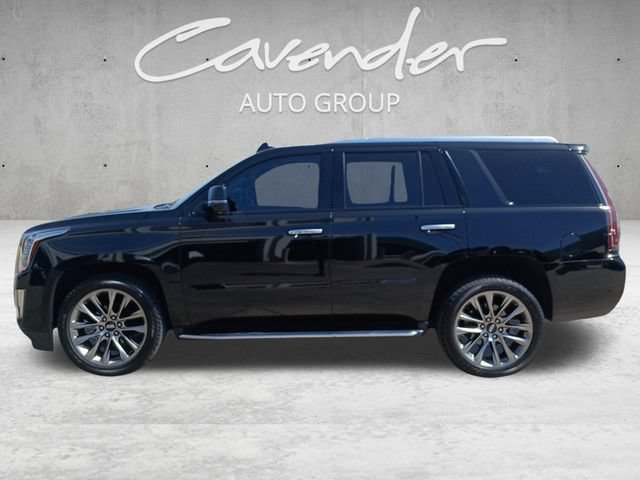 Used 2020 Cadillac Escalade Luxury w/ Escalade Sport Edition AWD/4WD image 13