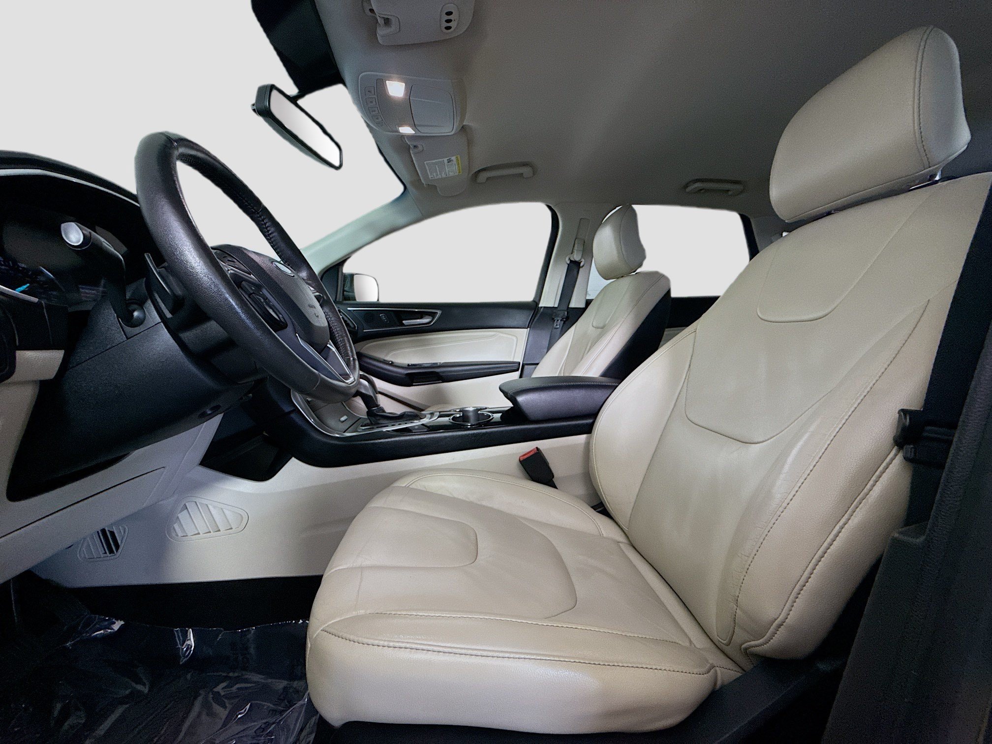 Used 2017 Ford Edge Titanium w/ Technology Package FWD image 22