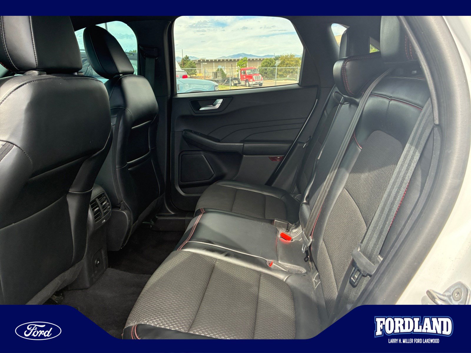 Used 2023 Ford Escape ST-Line AWD/4WD image 17