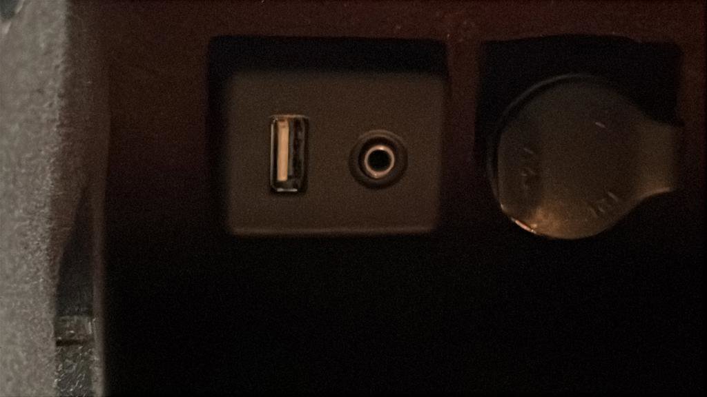 Used 2014 Buick LaCrosse Premium w/ Driver Confidence Package image 31