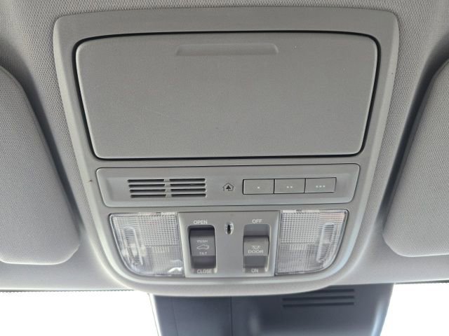 Used 2021 Honda CR-V Touring image 18