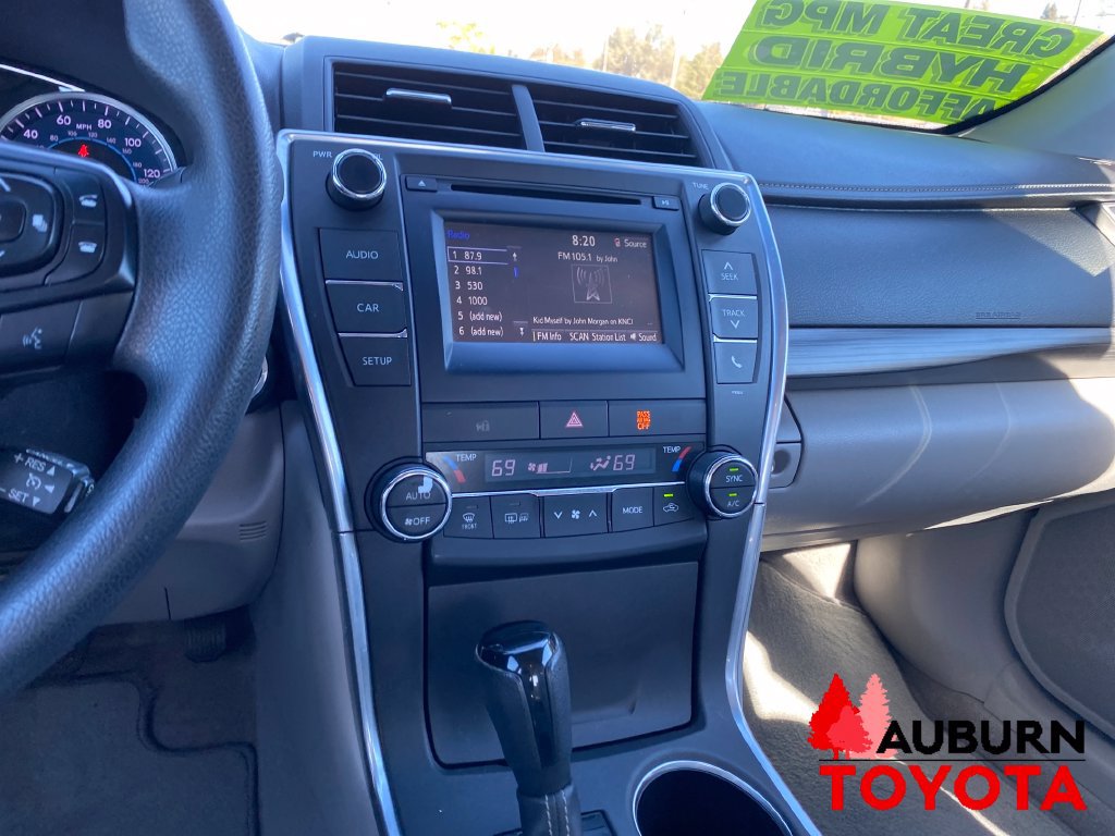 Used 2015 Toyota Camry LE FWD image 17