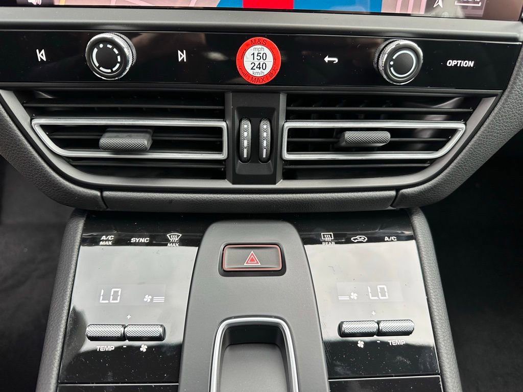 Used 2026 Porsche Macan S AWD/4WD image 30