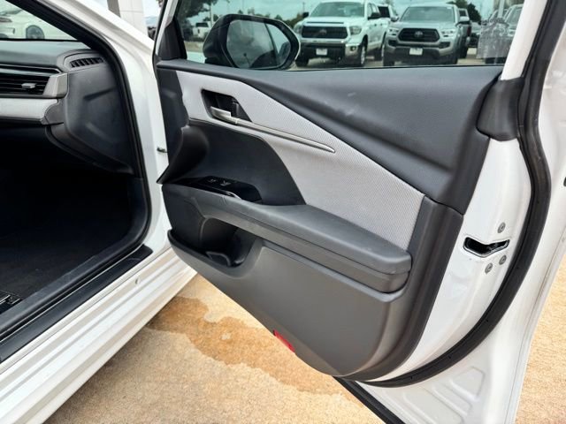 Used 2025 Toyota Camry SE w/ Multimedia Upgrade Package FWD image 34