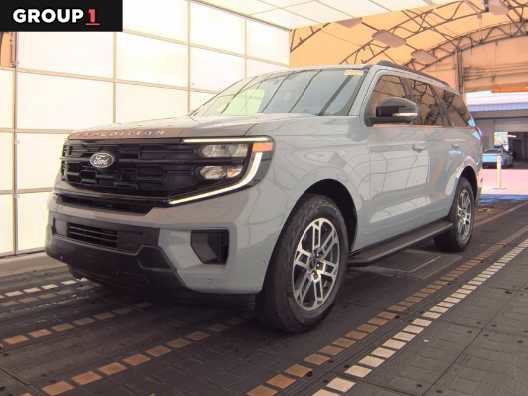 Used 2025 Ford Expedition Active AWD/4WD image 1