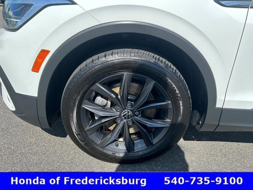 Used 2022 Volkswagen Tiguan SE FWD image 34
