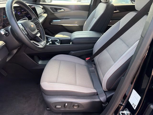 Certified 2026 Chevrolet Traverse LT w/ Driver Confidence Package FWD image 10