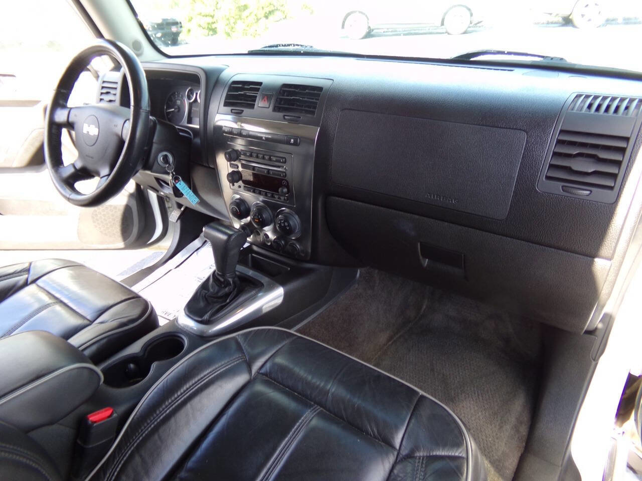 Used 2009 HUMMER H3 Luxury AWD/4WD image 25