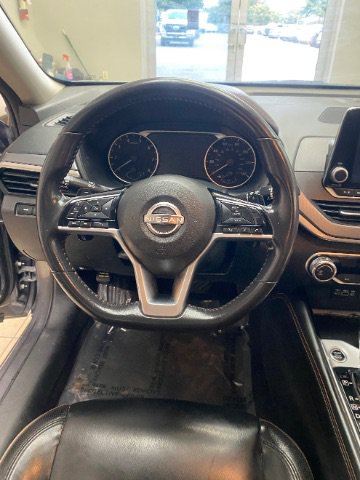 Used 2023 Nissan Altima 2.5 SR FWD image 20