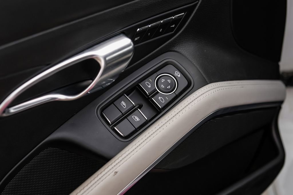 Used 2022 Porsche 718 Cayman RWD image 50