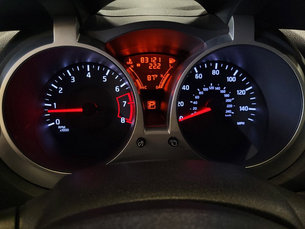 Used 2015 Nissan Juke S FWD image 23