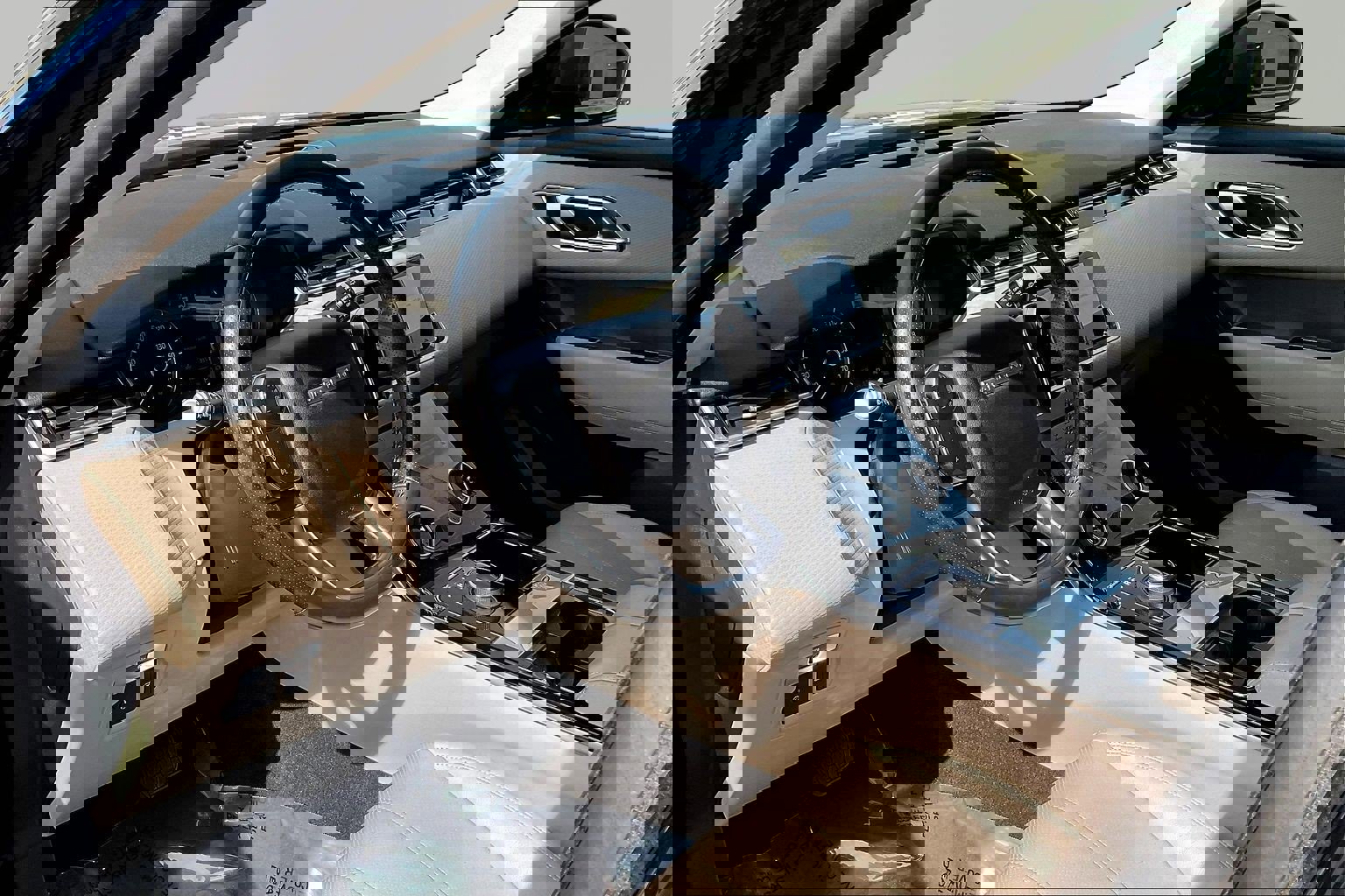 Used 2018 Land Rover Range Rover Velar S image 17