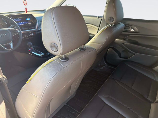 Used 2025 Chevrolet Trax ACTIV w/ Driver Confidence Package FWD image 16