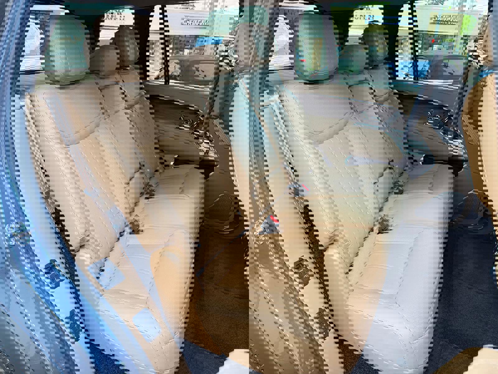 Used 2024 Land Rover Range Rover Long Wheelbase Autobiography image 56