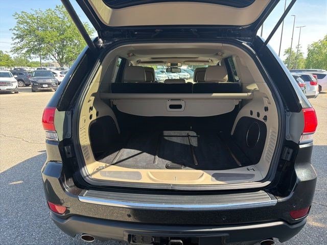 Used 2014 Jeep Grand Cherokee Limited w/ Trailer Tow Group IV AWD/4WD image 17