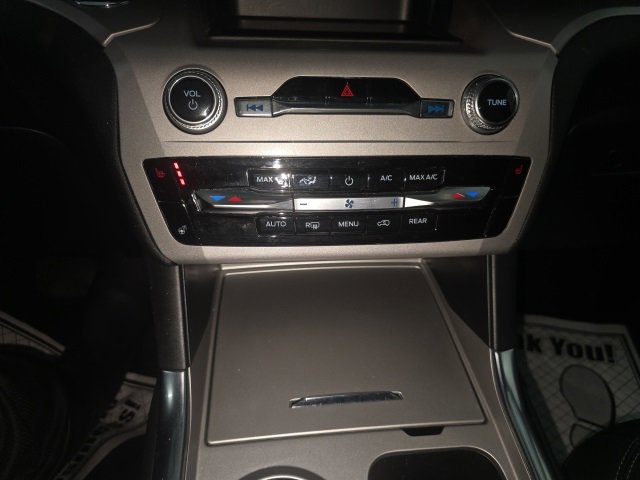 Used 2023 Ford Explorer XLT w/ Equipment Group 202A image 25