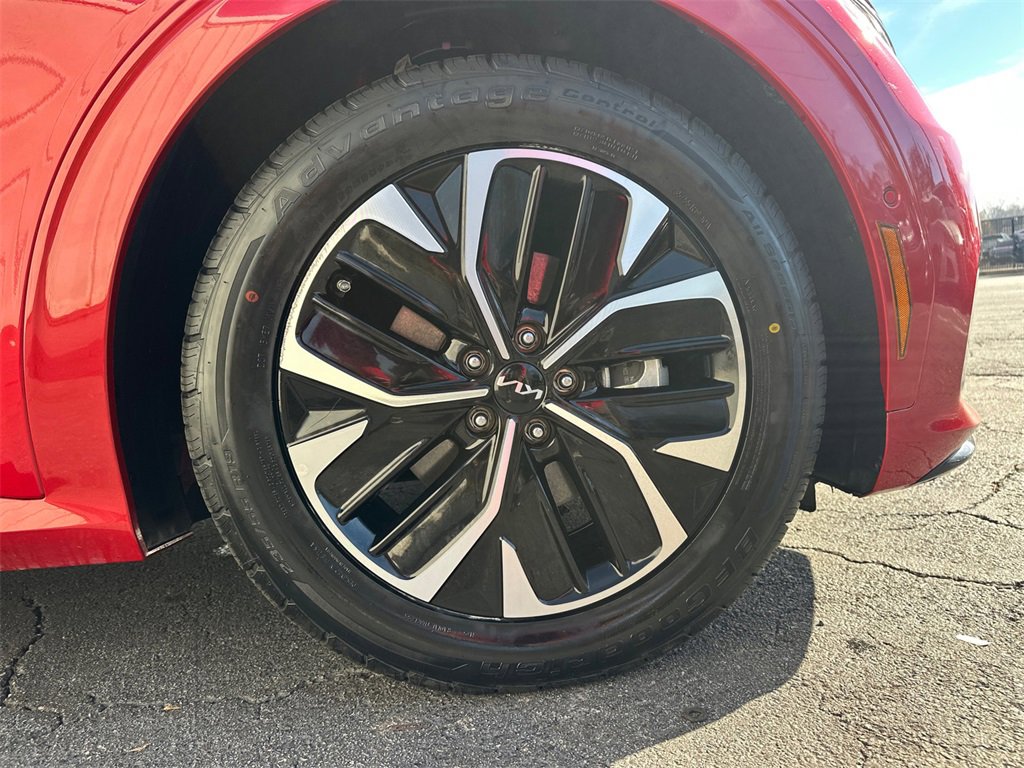 Used 2023 Kia EV6 GT-Line w/ GT-Line Suede Seat Package image 13