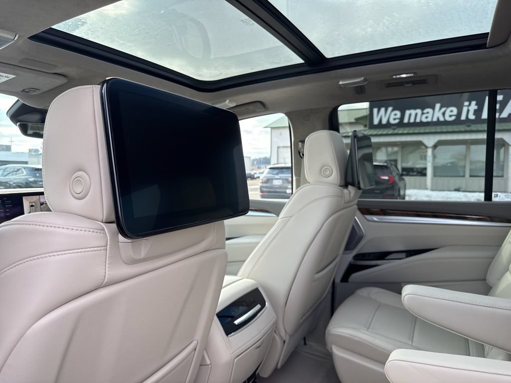 Used 2025 Cadillac Escalade Sport Platinum AWD/4WD image 41