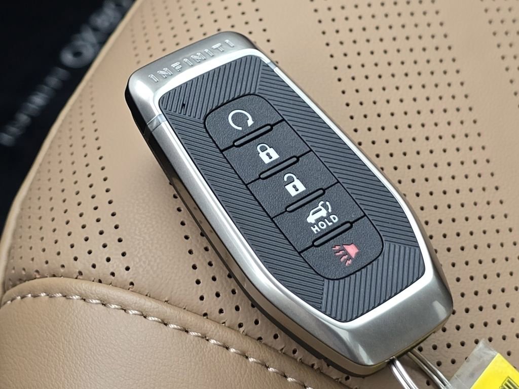 New 2025 INFINITI QX80 Luxe w/ Exterior Package image 37