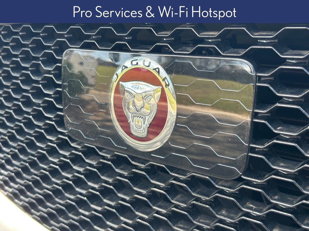 Used 2020 Jaguar F-PACE R-Sport image 20