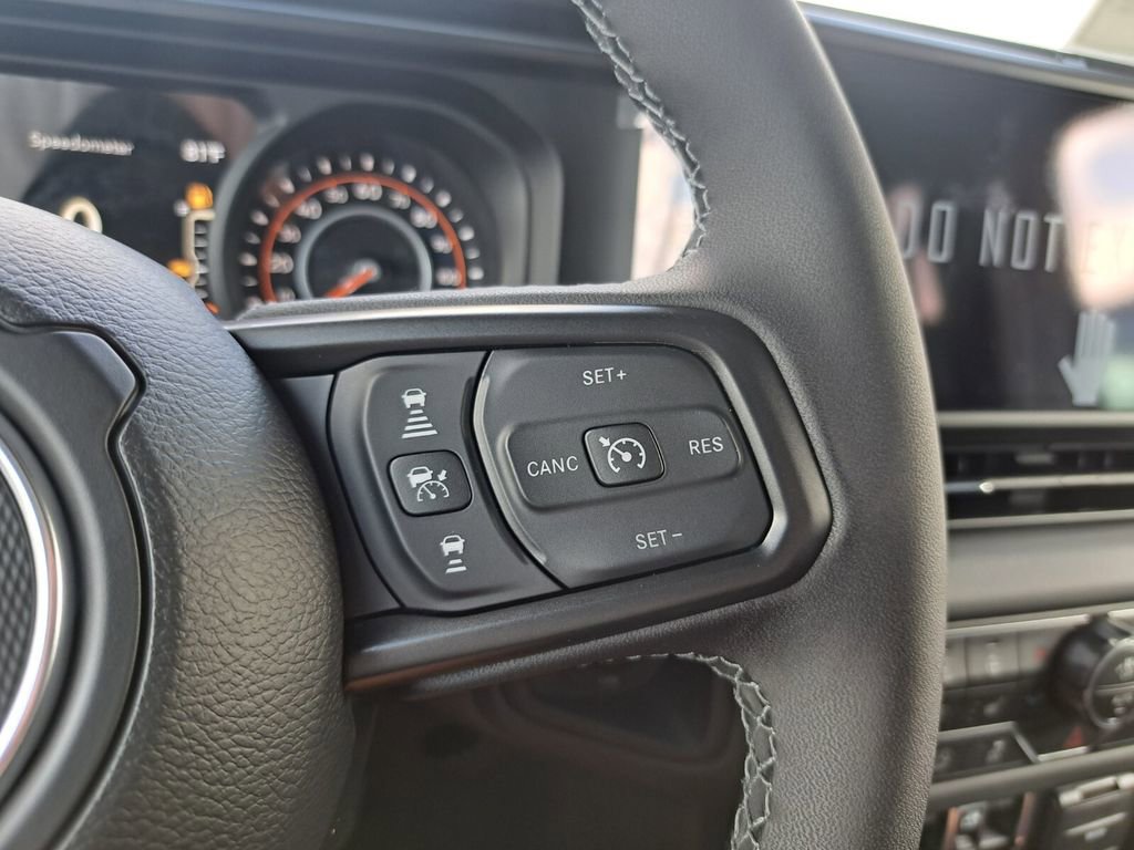 New 2026 Jeep Gladiator Sport AWD/4WD image 13