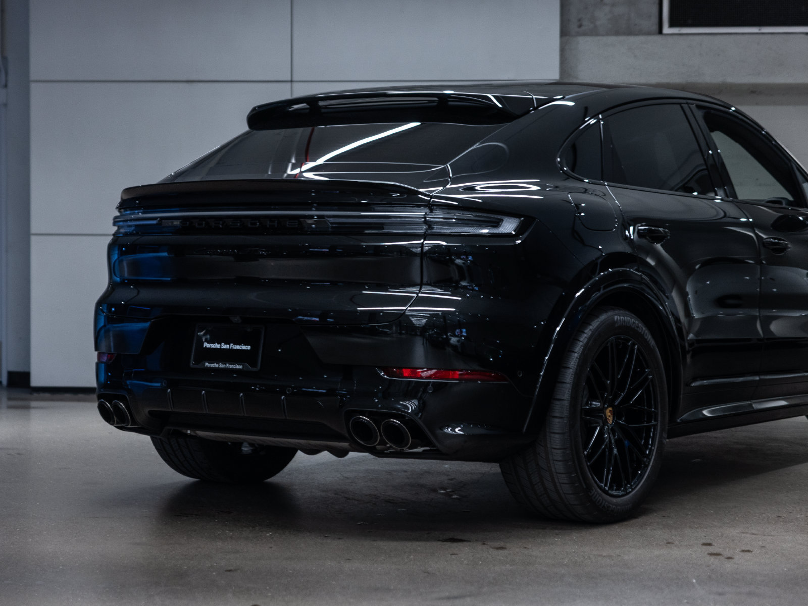 Certified 2025 Porsche Cayenne GTS AWD/4WD image 25