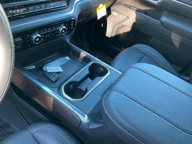 Used 2025 GMC Sierra 2500 SLT w/ SLT Convenience Package AWD/4WD image 15