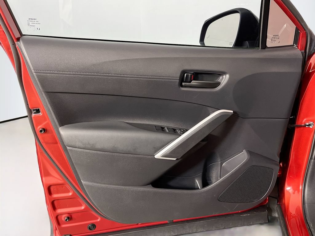 Used 2025 Toyota Corolla Cross LE w/ Moonroof Package FWD image 24