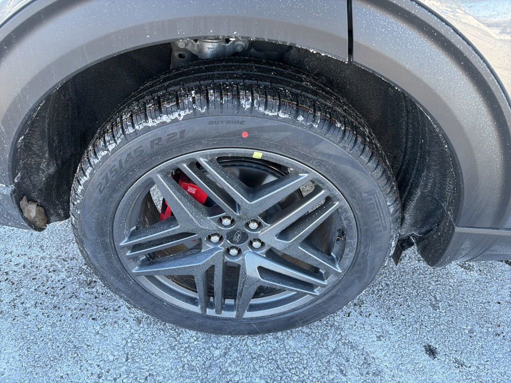 New 2026 Ford Explorer ST-Line w/ ST-Line Street Pack image 15