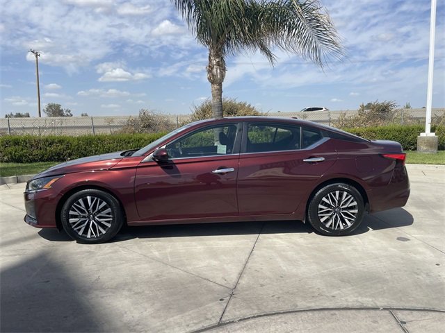Used 2023 Nissan Altima 2.5 SV image 5
