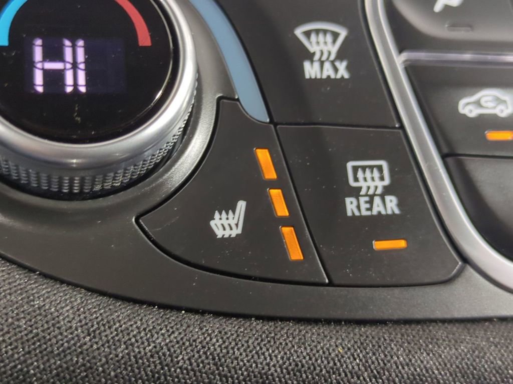 Used 2025 Chevrolet Malibu LT image 25