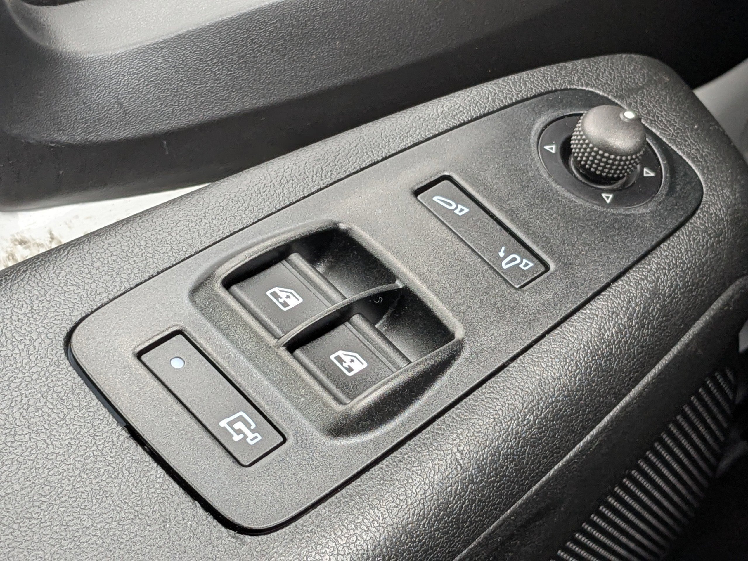 Used 2025 RAM ProMaster 2500 w/ Convenience Group image 25