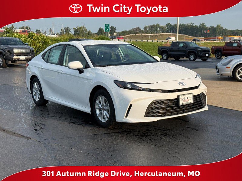 New 2025 Toyota Camry LE