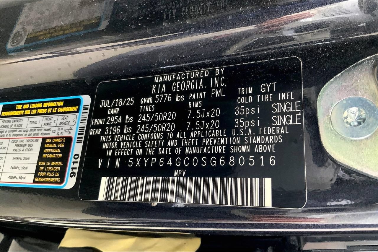 Used 2025 Kia Telluride S FWD image 8