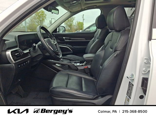 Certified 2025 Kia Telluride S FWD image 17