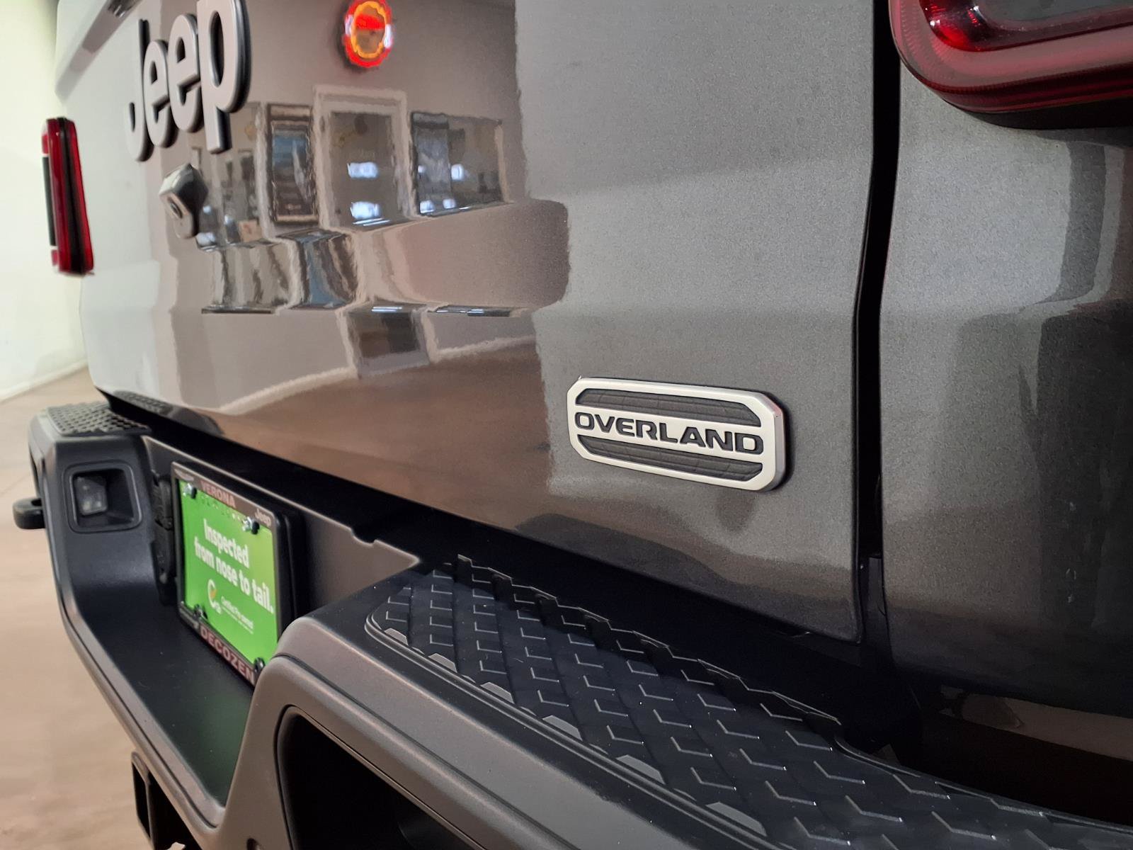 Certified 2020 Jeep Gladiator Overland AWD/4WD image 22