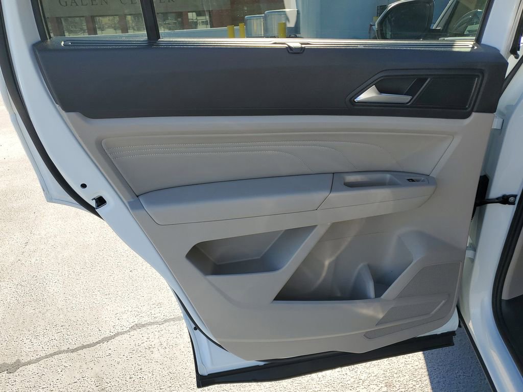 Used 2023 Volkswagen Atlas SE w/ Panoramic Sunroof Package image 18