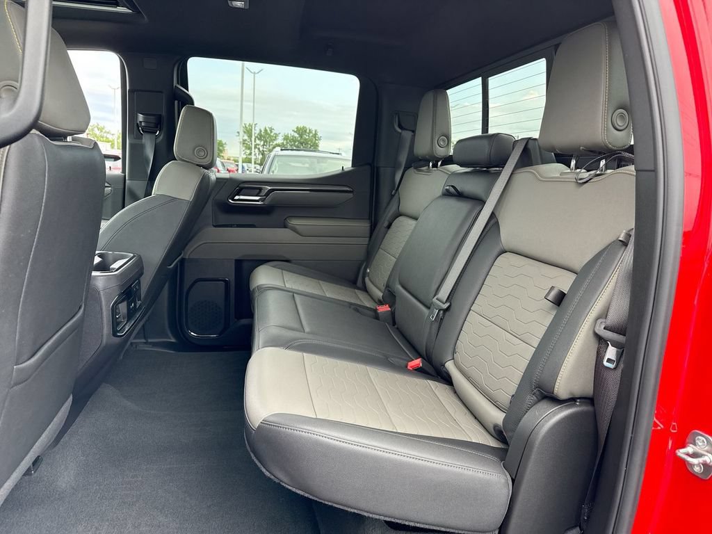Used 2024 Chevrolet Silverado 1500 ZR2 w/ Technology Package AWD/4WD image 23