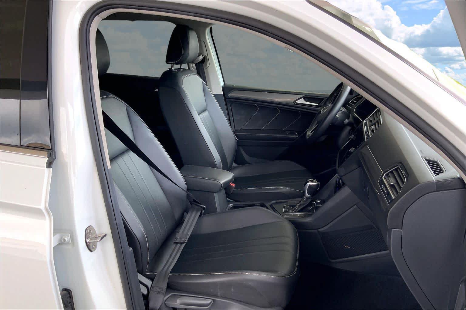 Used 2024 Volkswagen Tiguan SE FWD image 13